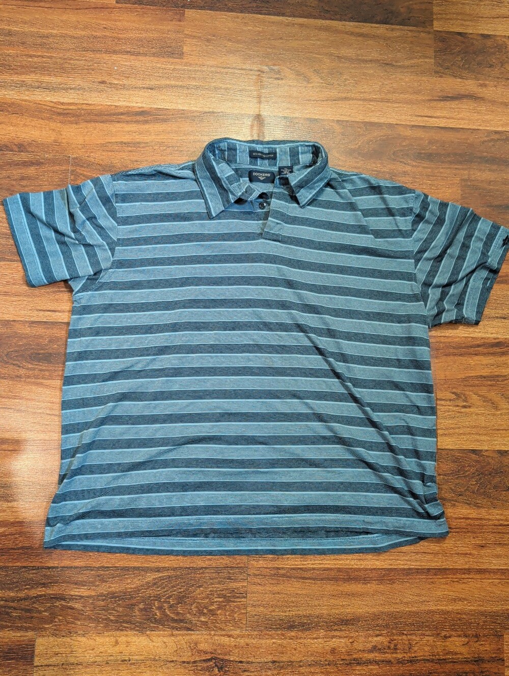 Dockers Golf XL Short Sleeve Blue Striped Collared Polo Shirt